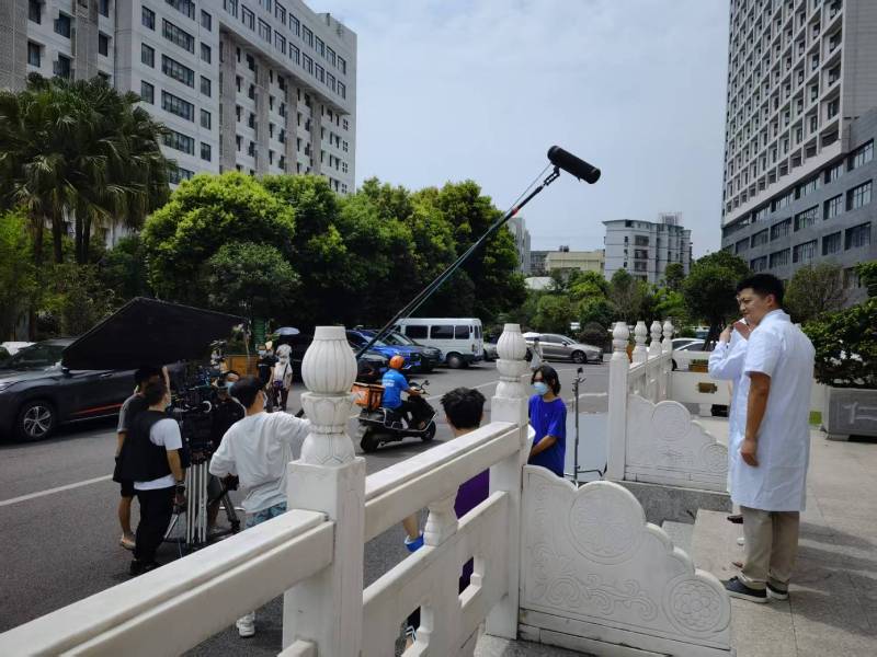 余江县广告片拍摄公司低成本实现高规格制作的诀窍
